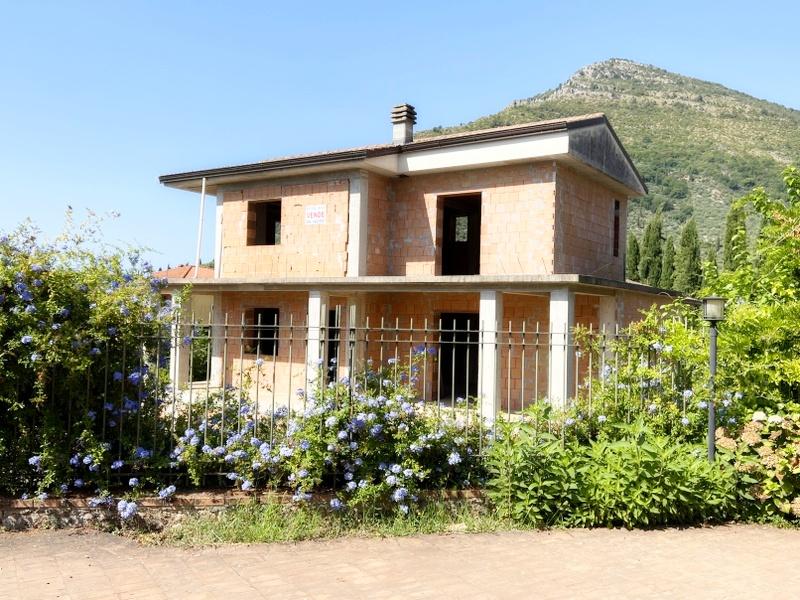 Fondi (LT) - Villa